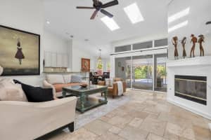 865 LIVE OAK TERRACE, ST PETERSBURG, FL 33703 Sold 07/11/25