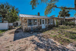 121 12TH AVENUE, INDIAN ROCKS BEACH, FL 33785 Sold 05/28/25