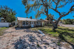 121 12TH AVENUE, INDIAN ROCKS BEACH, FL 33785 Sold 05/28/25