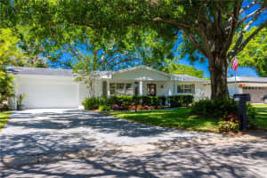 880 PHYLLIS AVENUE, LARGO, FL 33771 Sold 06/12/25