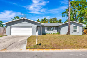 3044 Golden Rain Dr, SARASOTA