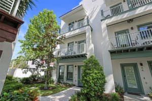 946 HIGHLAND AVENUE, DUNEDIN, FL 34698 Sold 08/07/25