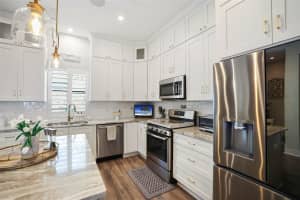 946 HIGHLAND AVENUE, DUNEDIN, FL 34698 Sold 08/07/25
