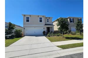 1204 Berry Ln, DAVENPORT