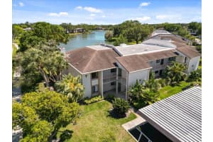 108 Lakeview Ct #108, OLDSMAR