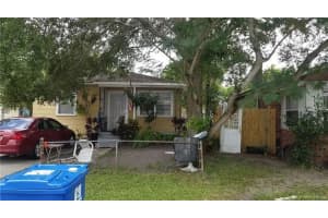 2542 IRVING AVENUE, ST PETERSBURG, FL 33712 Sold 08/18/25