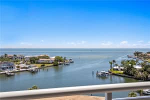 1325 SNELL ISLE BOULEVARD, ST PETERSBURG, FL 33704 - MLS#MFRTB8375706
