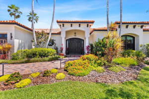 2012 CAROLINA CIRCLE, ST PETERSBURG, FL 33703 - MLS#MFRTB8375796