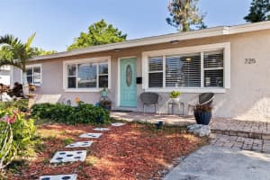 725 85TH AVENUE, ST PETERSBURG, FL 33702 - MLS#MFRTB8375962
