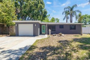 8648 78th Pl, SEMINOLE