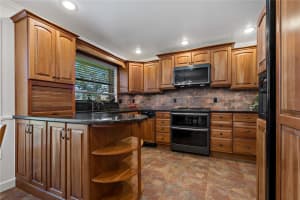 785 HICKORY LANE, PALM HARBOR, FL 34683 Sold 07/17/25