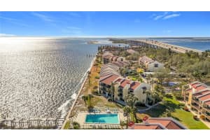 7520 Sunshine Skyway Ln S #110, ST PETERSBURG