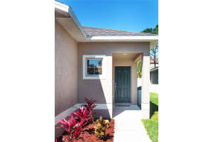 811 COLLEGE LEAF WAY, RUSKIN, FL 33570 - MLS#MFRTB8376431
