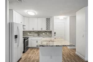 9481 HIGHLAND OAK DR DRIVE, TAMPA, FL 33647 - MLS#MFRTB8376460