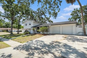 8302 W Pocahontas Ave, TAMPA