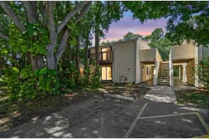 134 Sycamore Ln #h, OLDSMAR