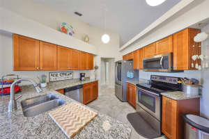 2004 BERRY ROBERTS DRIVE, SUN CITY CENTER, FL 33573 - MLS#MFRTB8376593
