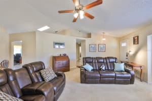 2004 BERRY ROBERTS DRIVE, SUN CITY CENTER, FL 33573 - MLS#MFRTB8376593