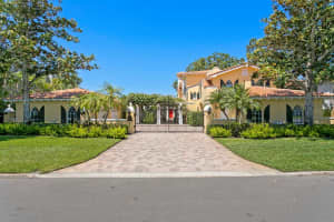 321 BRIGHTWATERS BOULEVARD, ST PETERSBURG, FL 33704 - MLS#MFRTB8376598