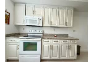 9650 LAKE CHASE ISLAND WAY, TAMPA, FL 33626 - MLS#MFRTB8376684