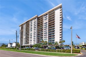 400 ISLAND WAY, CLEARWATER BEACH, FL 33767 - MLS#MFRTB8376721