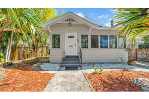 220 19th Ave S, ST PETERSBURG