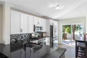 302 SUMMER SAILS DRIVE, VALRICO, FL 33594 - MLS#MFRTB8377141