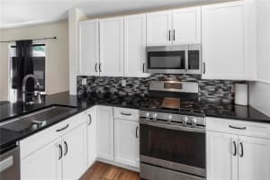 302 SUMMER SAILS DRIVE, VALRICO, FL 33594 - MLS#MFRTB8377141