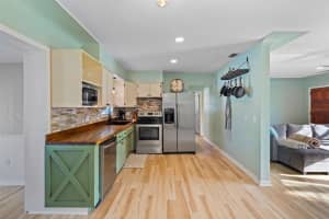 7690 91ST STREET, SEMINOLE, FL 33777 Sold 08/22/25