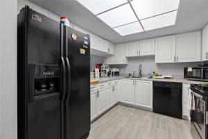 3709 GREENERY COURT, TAMPA, FL 33618 - MLS#MFRTB8377644
