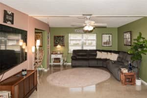 12213 FLORAL LN, THONOTOSASSA, FL 33592 Sold 07/08/25