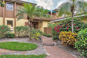 1058 ELDORADO AVENUE, CLEARWATER BEACH, FL 33767 - MLS#MFRTB8377994