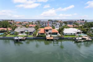 1939 HAWAII AVENUE, ST PETERSBURG, FL 33703 - MLS#MFRTB8378011