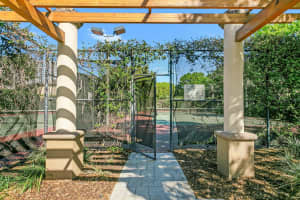 716 SEAGATE DRIVE, TAMPA, FL 33602 Sold 08/18/25