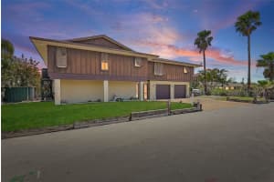 588 Bayview Dr, LONGBOAT KEY