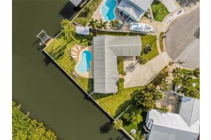 8727 BAY CREST LANE, TAMPA, FL 33615 Sold 06/24/25