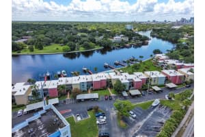2424 W Tampa Bay Blvd #i202, TAMPA