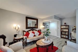 4709 PURITAN CIRCLE, TAMPA, FL 33617 - MLS#MFRTB8378367