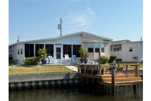 102 Americana Ct Ne #206, ST PETERSBURG