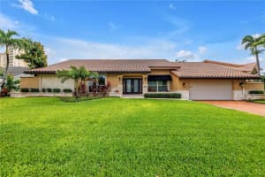 4935 58th Ave S, ST PETERSBURG