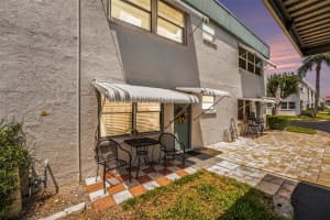 5216 81st St N #2, ST PETERSBURG
