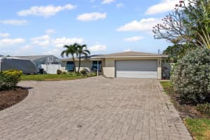 3497 COQUINA KEY DRIVE, ST PETERSBURG, FL 33705 - MLS#MFRTB8378670