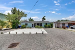 832 SEABREEZE DRIVE, RUSKIN, FL 33570 - MLS#MFRTB8378817