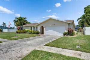 12933 90TH AVENUE, SEMINOLE, FL 33776 Sold 09/04/25