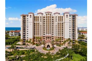 5823 Bowen Daniel Dr #906, TAMPA