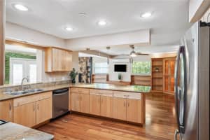 505 LARRY CIRCLE, BRANDON, FL 33511 Sold 08/12/25