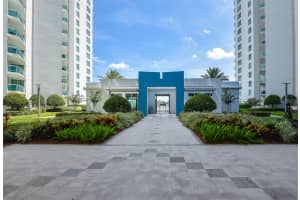 241 RIVERSIDE DRIVE, DAYTONA BEACH, FL 32117 - MLS#MFRTB8379229