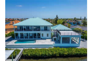 935 CHIPAWAY DRIVE, APOLLO BEACH, FL 33572 - MLS#MFRTB8379248