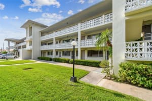 1235 S Highland Ave #2-207, CLEARWATER