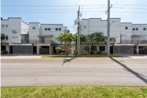 5008 MACDILL AVENUE, TAMPA, FL 33611 Sold 07/30/25